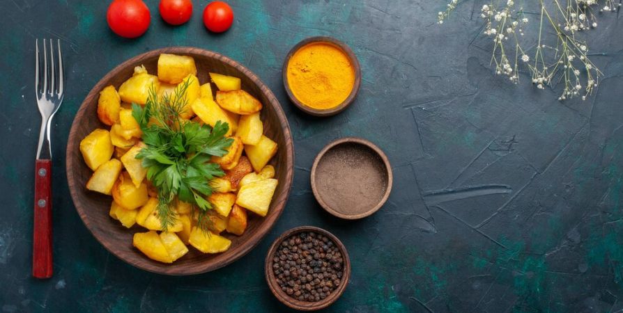 Картофель на молоке: запекаем в духовке — рецепт простого и вкусного блюда Картофель на молоке: запекаем в духовке — рецепт простого и вкусного блюда