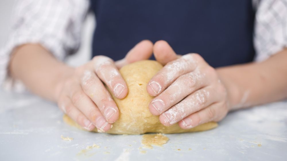 Как приготовить вкусное, но быстрое дрожжевое тесто: простой рецепт Как приготовить вкусное, но быстрое дрожжевое тесто: простой рецепт