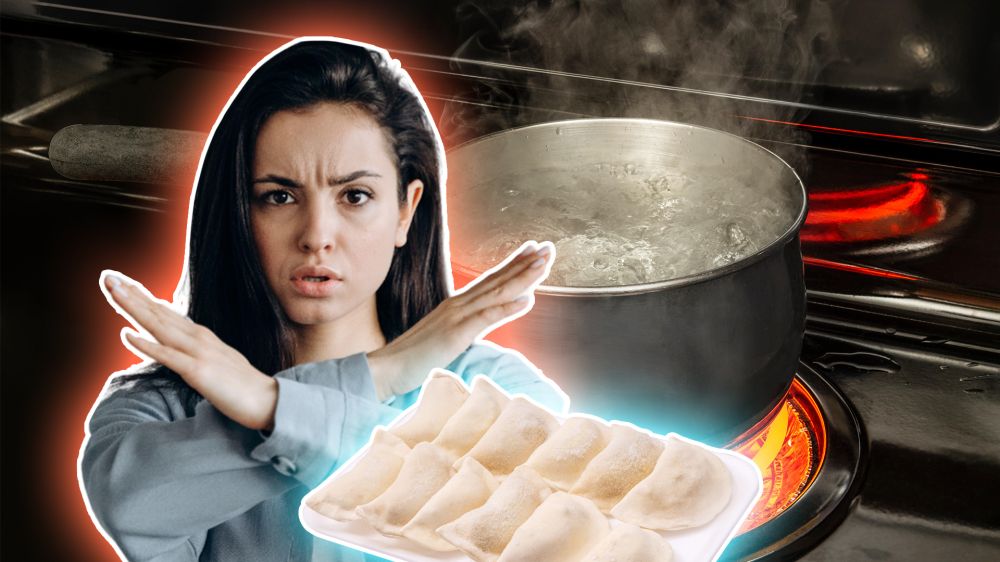 Эту ошибку допускает каждый: вот почему пельмени нельзя бросать в кипяток Эту ошибку допускает каждый: вот почему пельмени нельзя бросать в кипяток