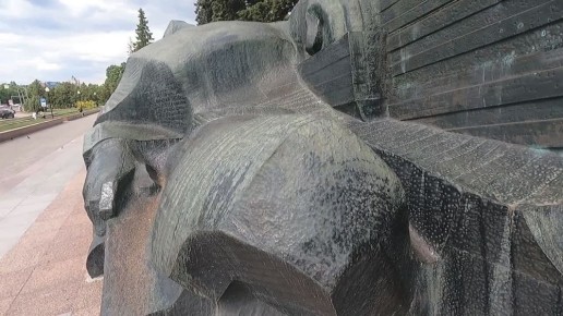            ,    25        