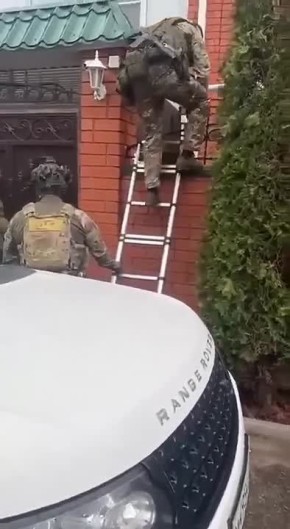  :    
