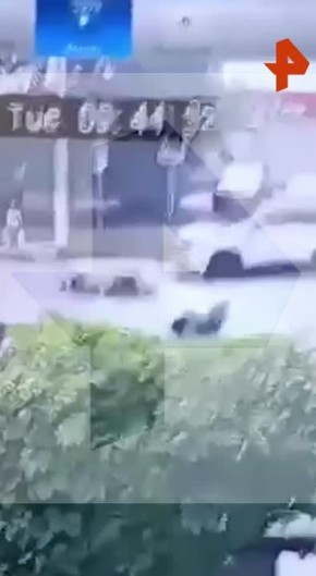           ,    