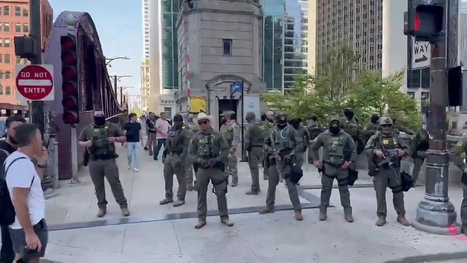 Пограничная служба США прибыла в Чикаго и начала задержания