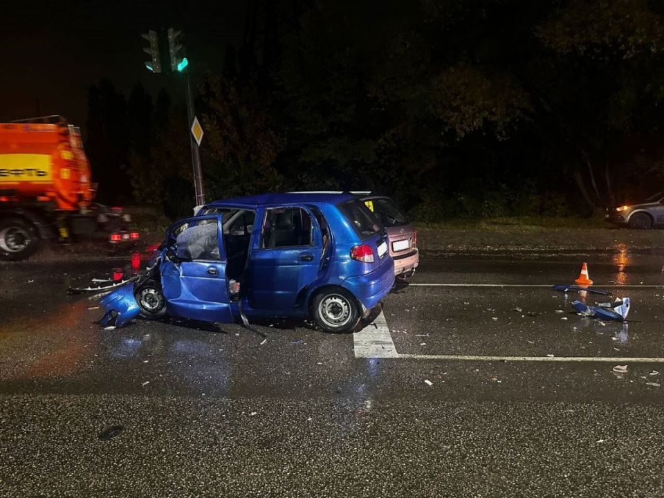 Жительница Воронежа скончалась в больнице после массового ДТП с автобусом и грузовиком