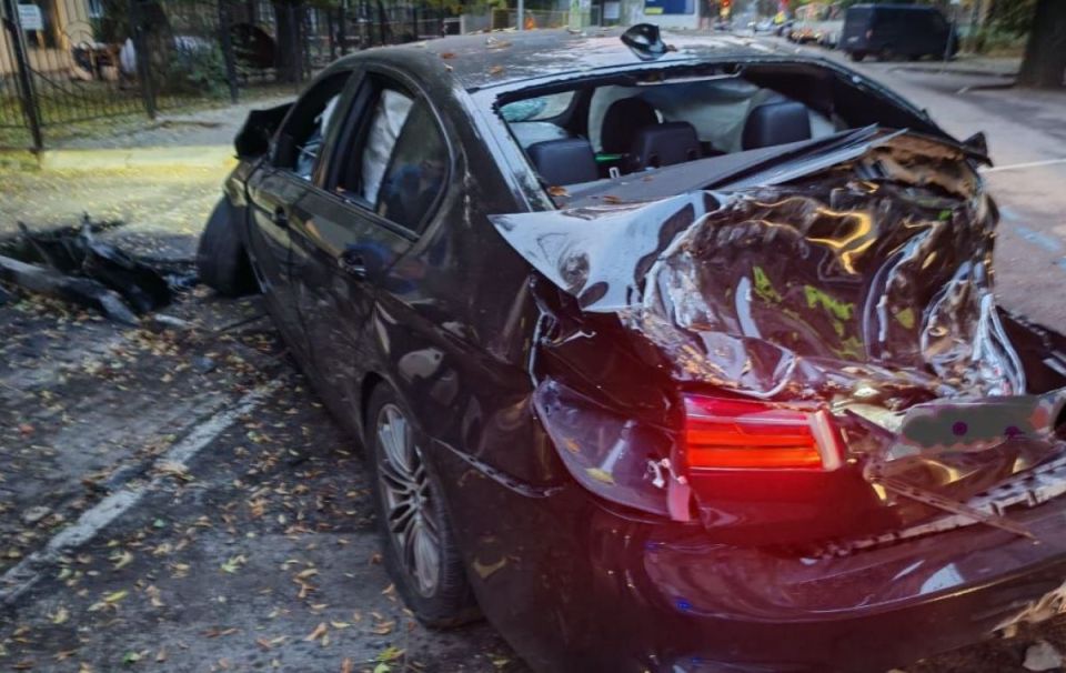 Водитель BMW решил бросить свой автомобиль после аварии в Ленинском районе Воронежа