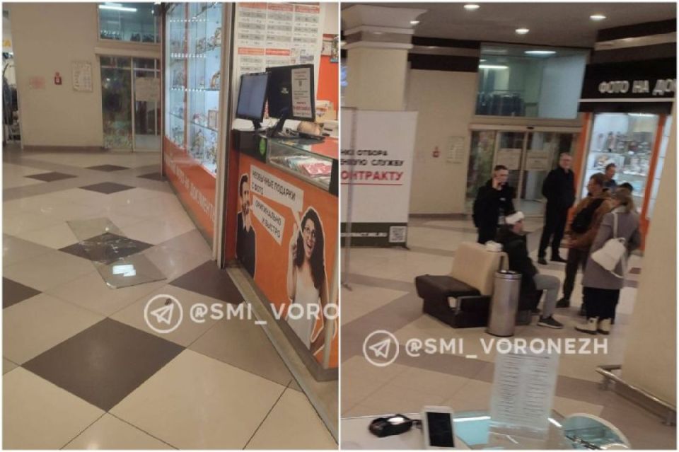 Стекло витрины павильона в «Галерее Чижова» упало на голову мужчине