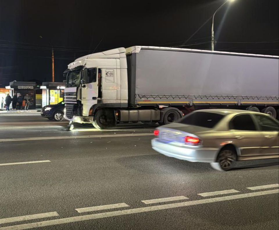 Фура сбила женщину насмерть на Московском проспекте