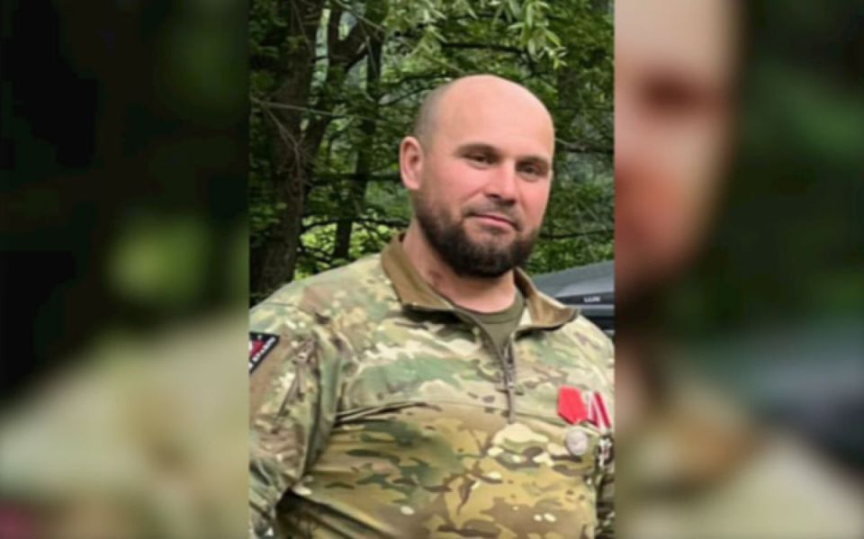 Сын погибшего в ДТП ветерана СВО из Лисок разговаривает с фотографией отца и плачет, а подозреваемая не признает вины