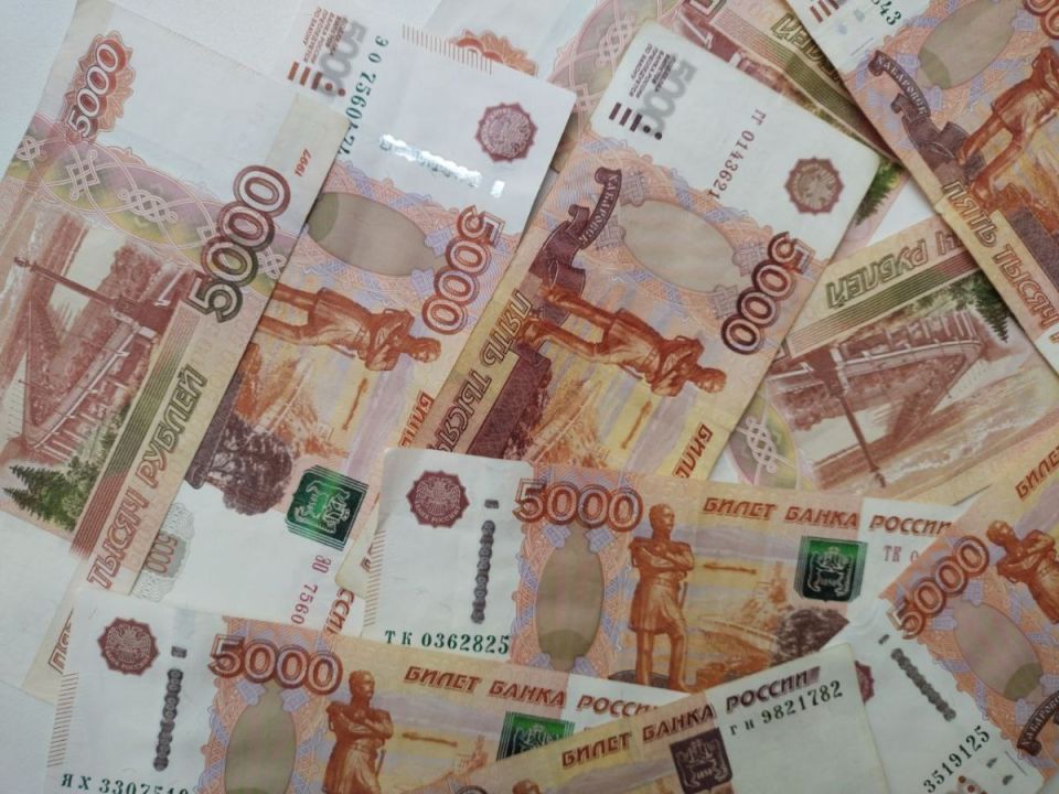 Более 3 млн рублей похитили мошенники по многоуровневой схеме у семьи из Бутурлиновки