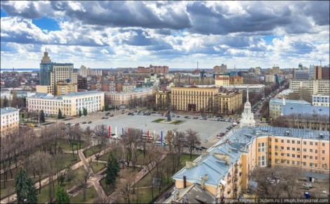 В Воронеже из-за падения дорожного знака погиб подросток