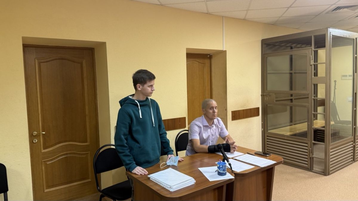 «Вел себя как ребенок»: подчиненные юного воронежского главреда дали показания в суде