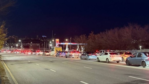 Воронежские водители вновь застряли в 6-балльных пробках вечером вторника