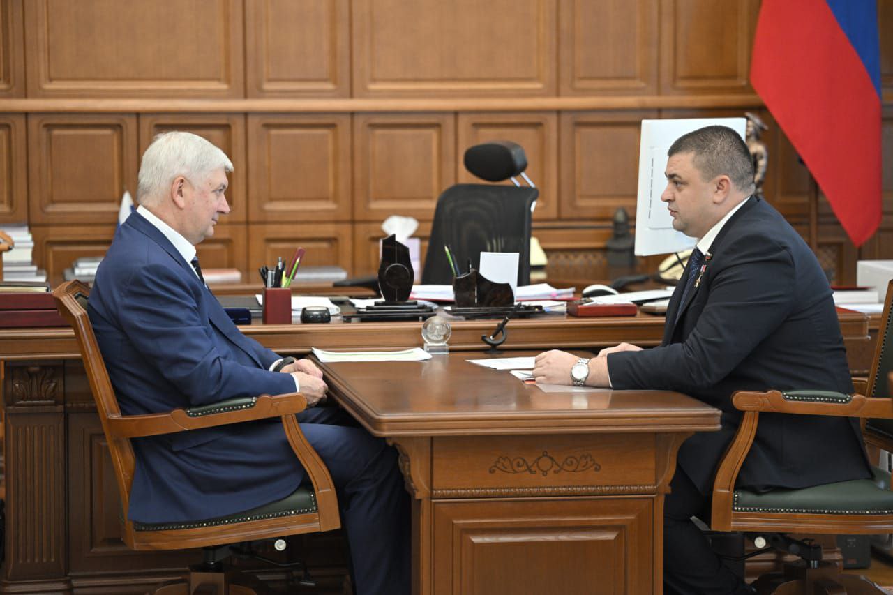 На рабочей встрече с Губернатором Воронежской области Александром Викторовичем Гусевым обсудил актуальные направления работы Воронежской городской Думы