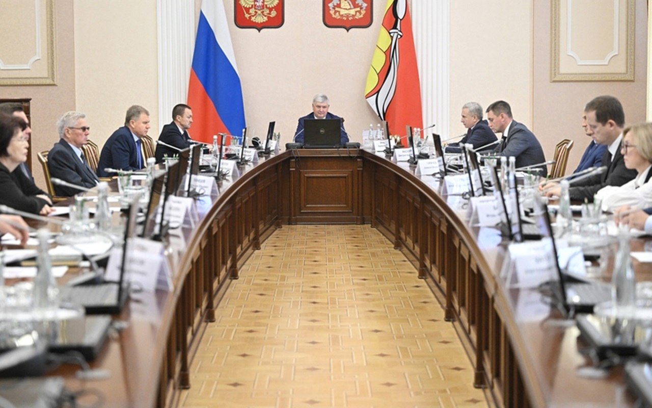 Губернатор Воронежской области Александр Гусев назвал предварительные параметры бюджета на 2026 год и плановый период