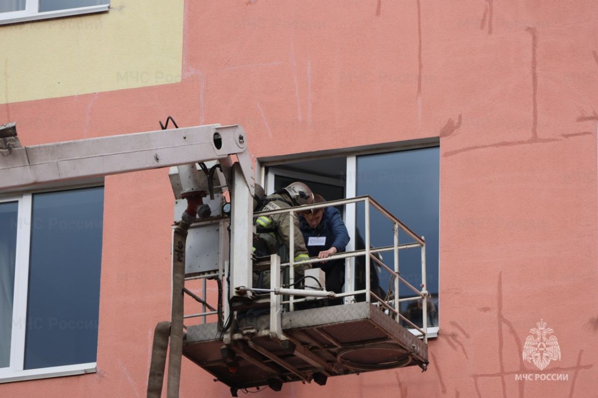 Воронежские спасатели провели учения в городском отеле Benefit Plaza