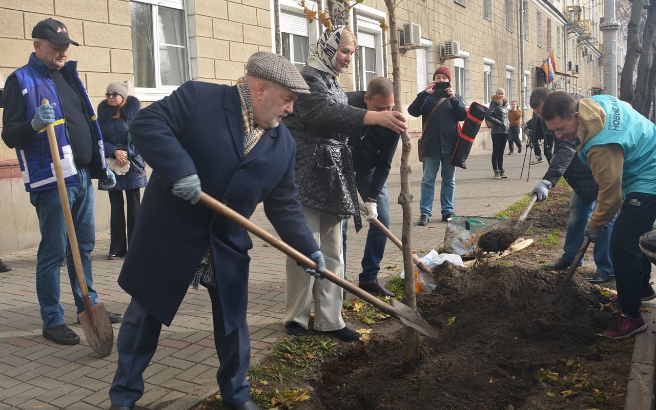 К экологической акции накануне Дня народного единства присоединились депутаты Воронежской городской Думы