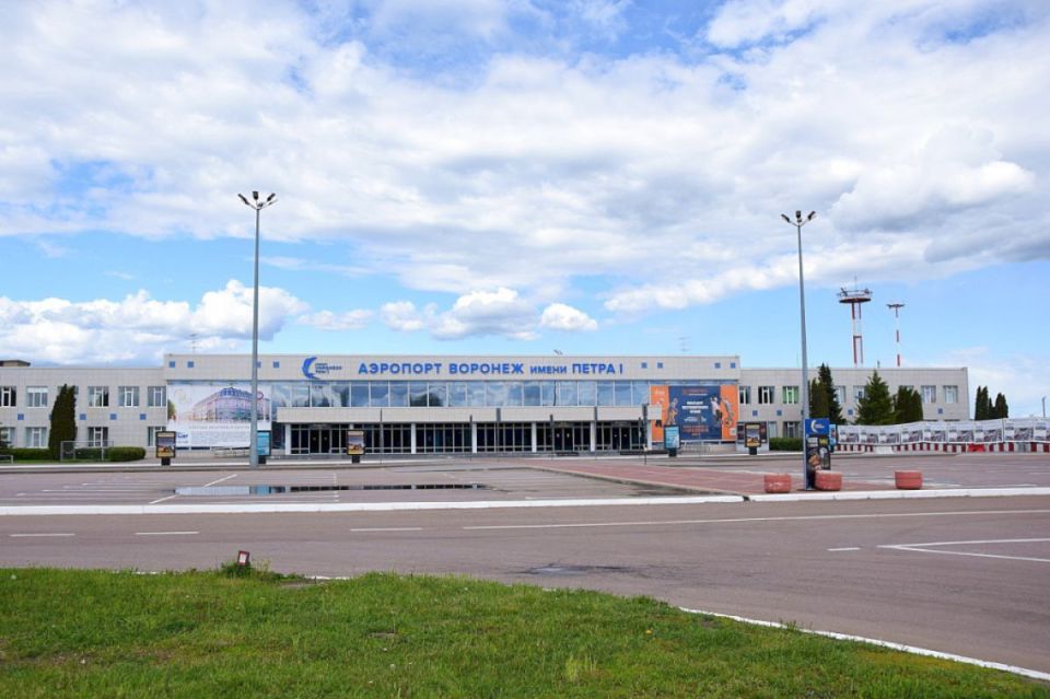 Виновных в неправомерном продлении госконтракта на ремонт ВПП воронежского аэропорта привлекли к ответственности