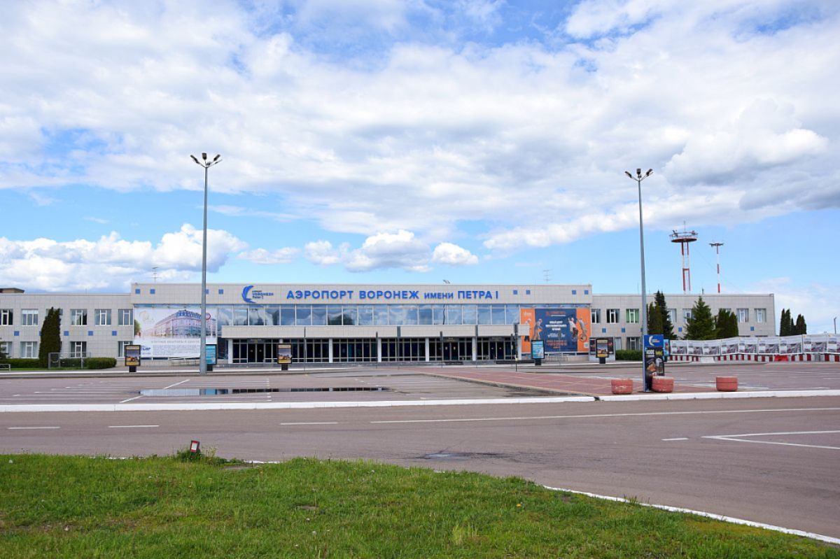 Виновных в неправомерном продлении госконтракта на ремонт ВПП воронежского аэропорта привлекли к ответственности
