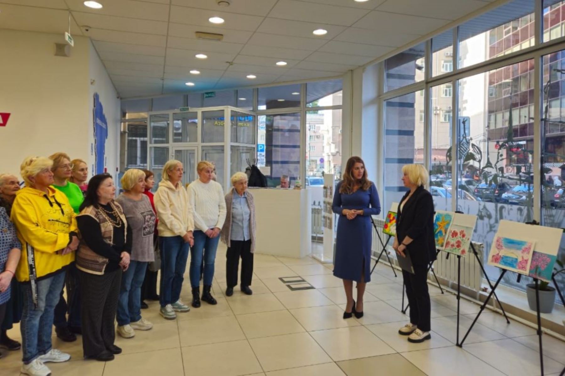 Марина Андрейчук помогла с организацией необычной творческой выставки