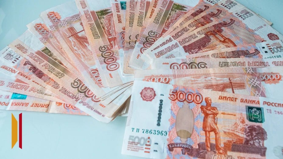 Отказ от цветов и вина обернулся для сотрудницы экспертного бюро в Воронеже потерей 1 млн рублей