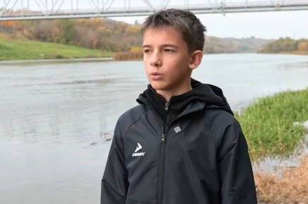 Воронежского подростка Сергея Кастырина наградили медалью Совфеда за спасение тонувших друзей