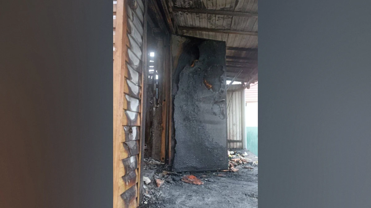 Воронежцы показали последствия пожара в доме в Левобережном районе: видео