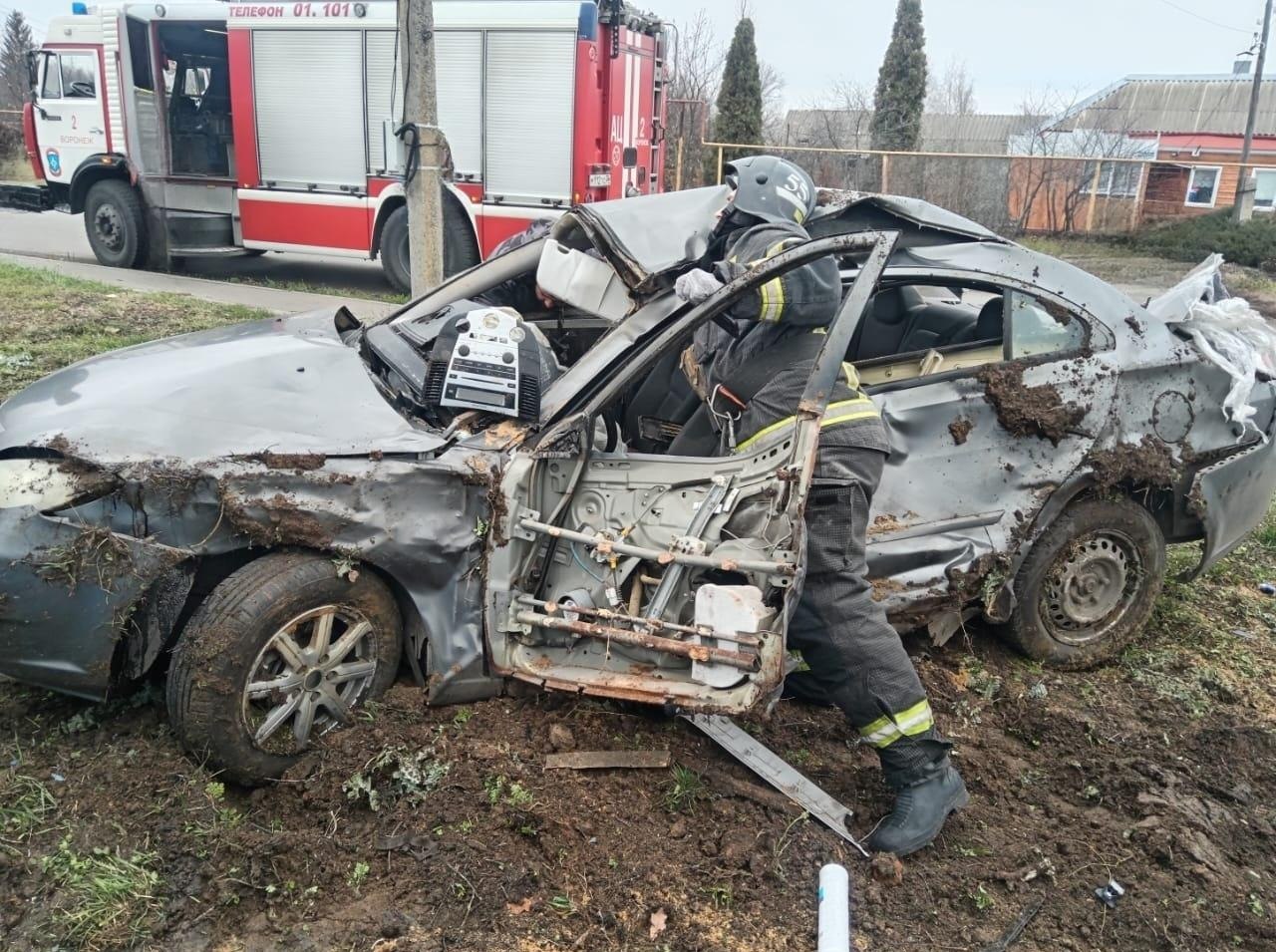 В Семилукском районе сотрудники Госавтоинспекции устанавливают обстоятельства смертельного ДТП