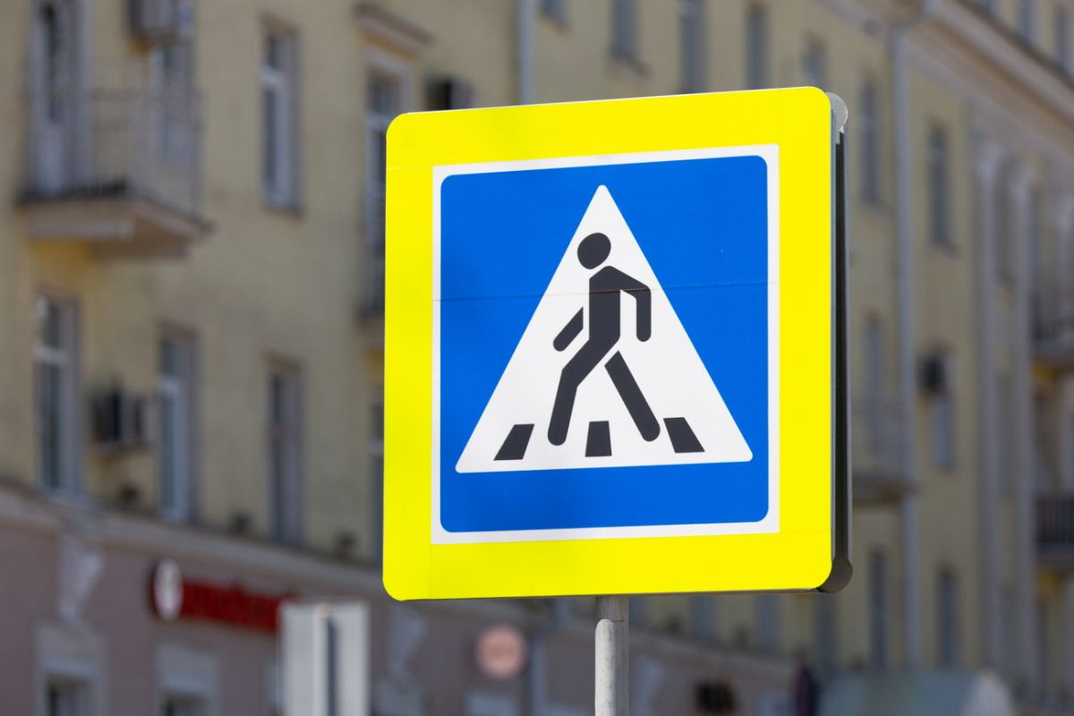 Водитель-пенсионер сбил 8-летнего ребенка на пешеходном переходе в Воронеже