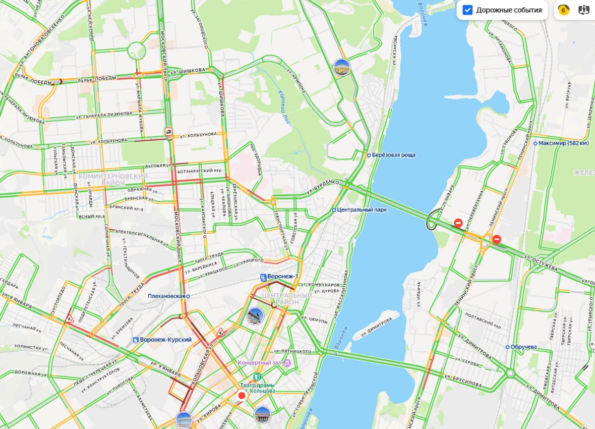 Очередные шестибалльные заторы сковали движение на улицах Воронежа вечером пятницы