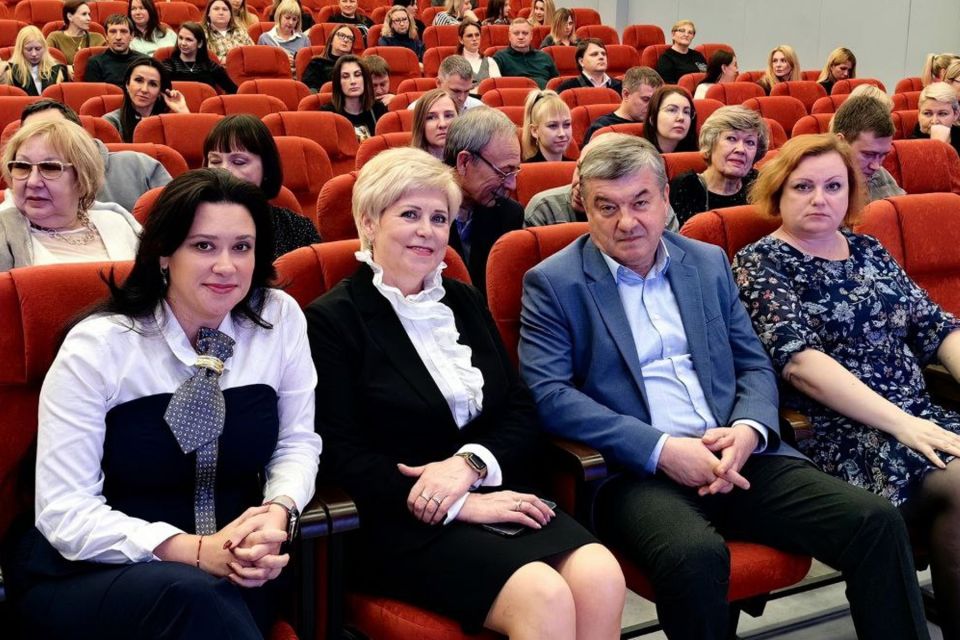 Наталия Вожова приняла участие в церемонии открытия обновленной СОШ № 45