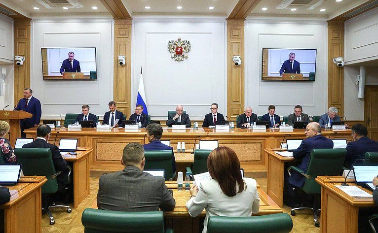 Состоялись консультации по кандидатурам на должности прокуроров субъектов РФ и Уральского транспортного прокурора