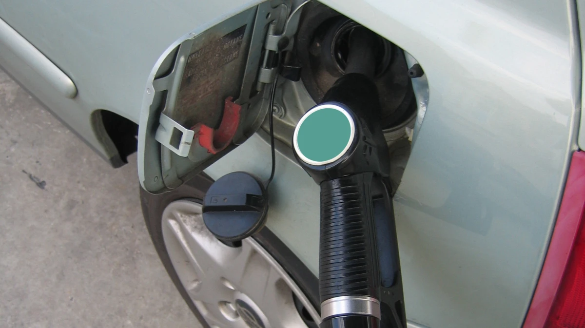 В Воронежской области продолжает дешеветь бензин