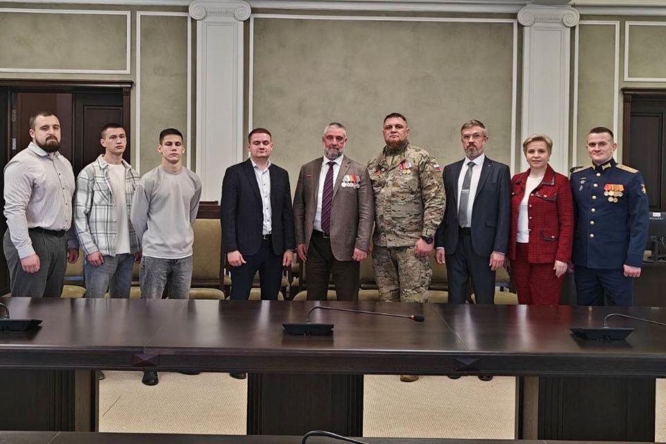 Денис Рубащенко принял участие во встрече участников СВО со студентами ВГТУ