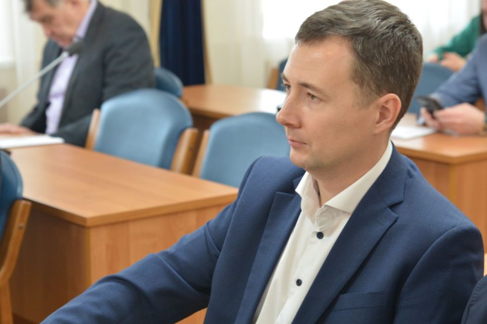 В городской Думе обсудили программу по капремонту школ и детсадов