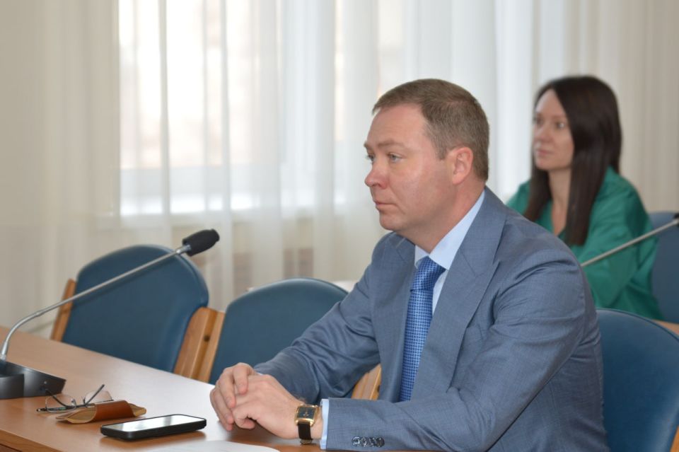 Депутаты настаивают на асфальтировании всех дорог частного сектора в пятилетний срок