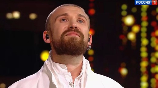 Воронежец Илья Булыгин исполнил песню на шоу телеканала «Россия 1» и набрал максимальный балл