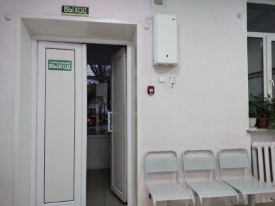 Пришла в гости, а попала в больницу: в Воронеже свидетельница семейной ссоры друзей попала в реанимацию с переломами