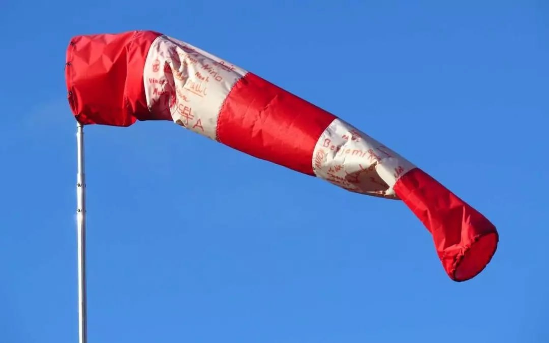 На Воронежскую область обрушится ветер, порывы которого достигнут 18 м/с