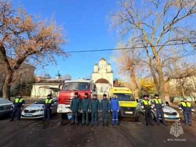 Сотрудники Главного управления МЧС России по Воронежской области почтили память жертв ДТП во Всемирный день памяти