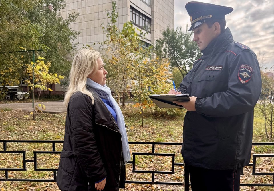 Губернатор Александр Гусев и председатель областной Думы Юрий Матузов поздравляют участковых уполномоченных полиции с профессиональным праздником: