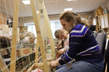 Жители Воронежской области сплели новую маскировочную сеть