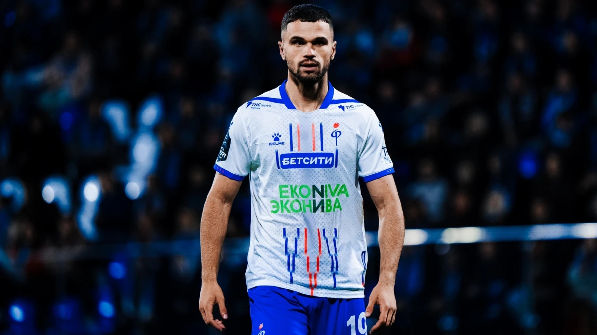 Лучший гол октября в Первой лиге забил нападающий воронежского «Факела» Белайди Пуси