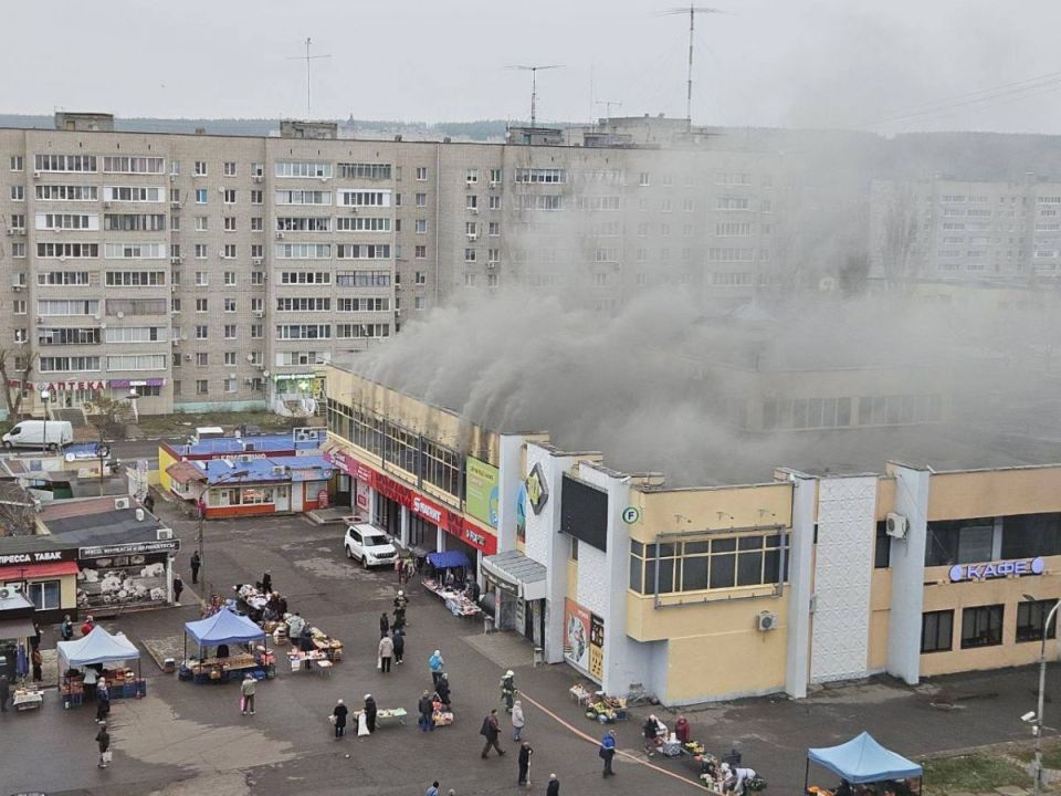 Назвали вероятную причину пожара в ТЦ Нововоронежа