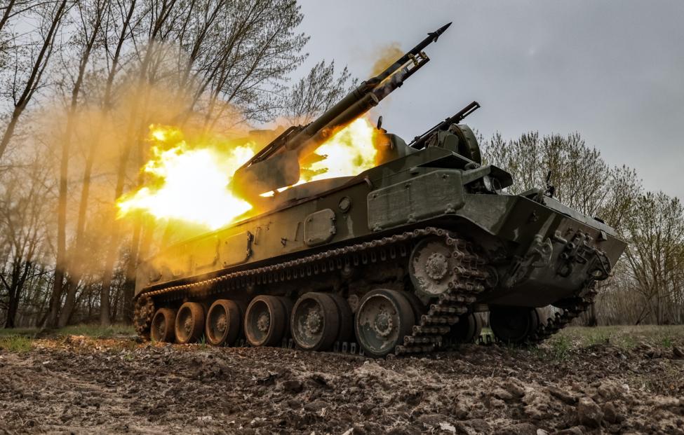 Повреждения домов и 93 сбитых БПЛА. Последствия ночной атаки ВСУ на регионы РФ