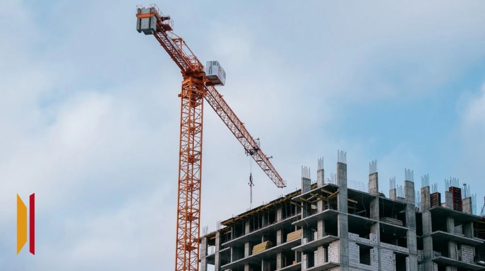 В Воронеже 14-летний подросток упал с объекта на стройплощадке