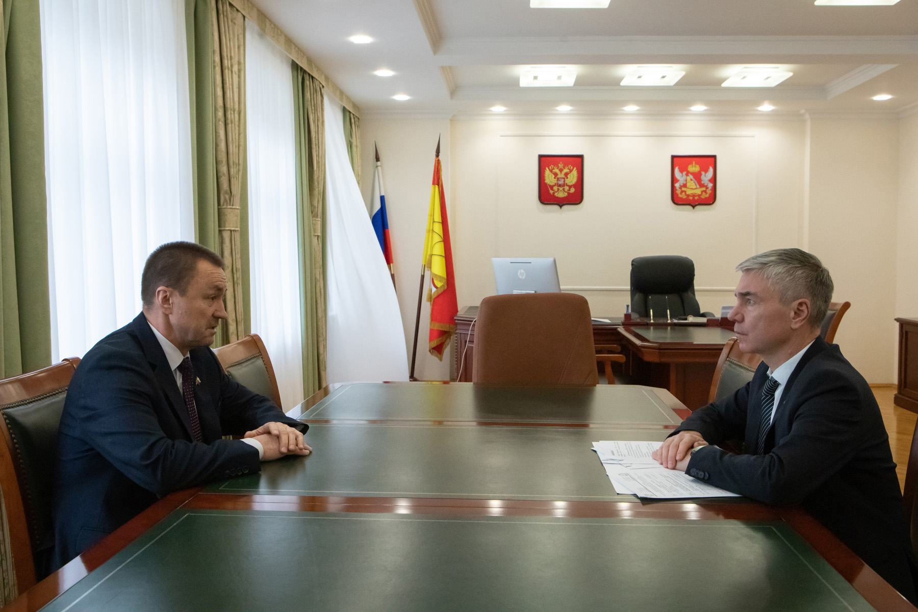 Юрий Матузов обсудил с Евгением Ревенко взаимодействие регионального парламента и Госдумы