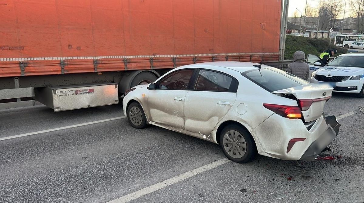 Появились подробности массовой аварии собравшей огромную пробку в одном из районов Воронежа