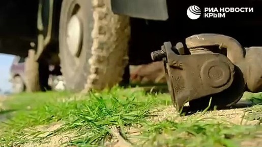 Раритет на фронт – волонтеры из Керчи передали бойцам УАЗ 1956 года