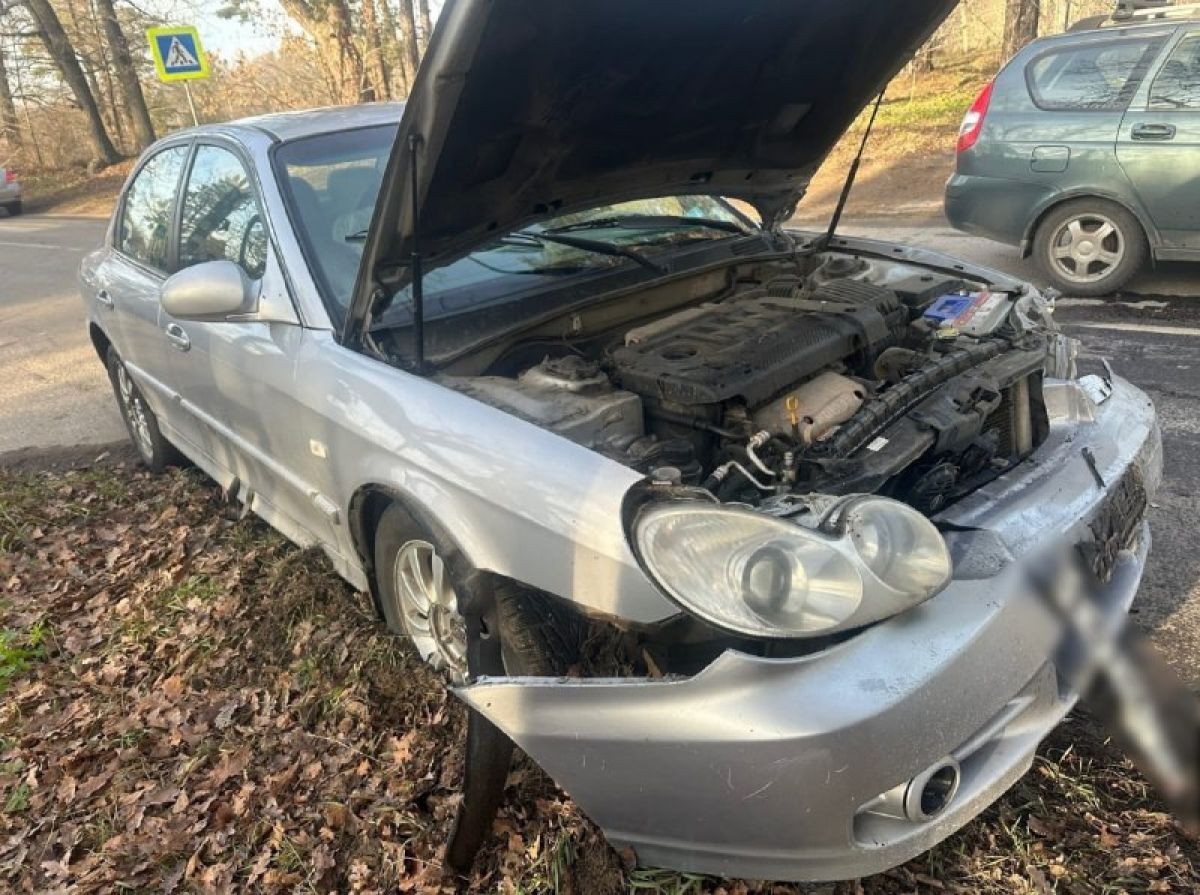 Двое водителей и два пассажира получили травмы в аварии в воронежском микрорайоне Сомово