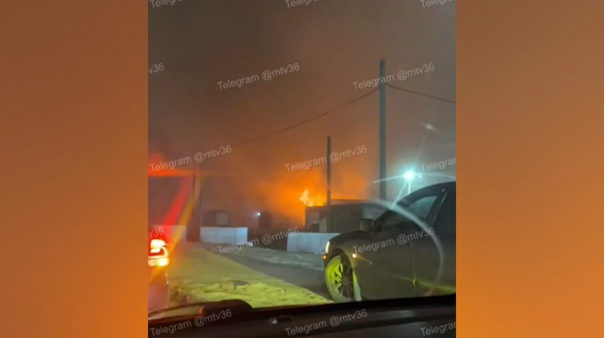 В пожаре возле Юго-Западной автостанции в Воронеже погиб человек